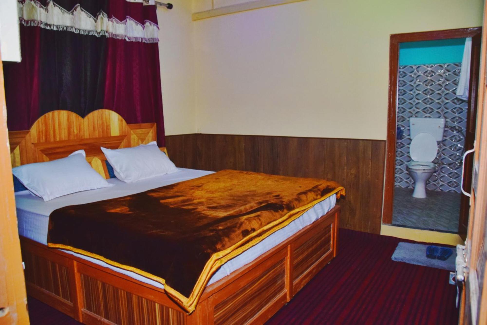 Snow View Homestay Sainj Exterior foto