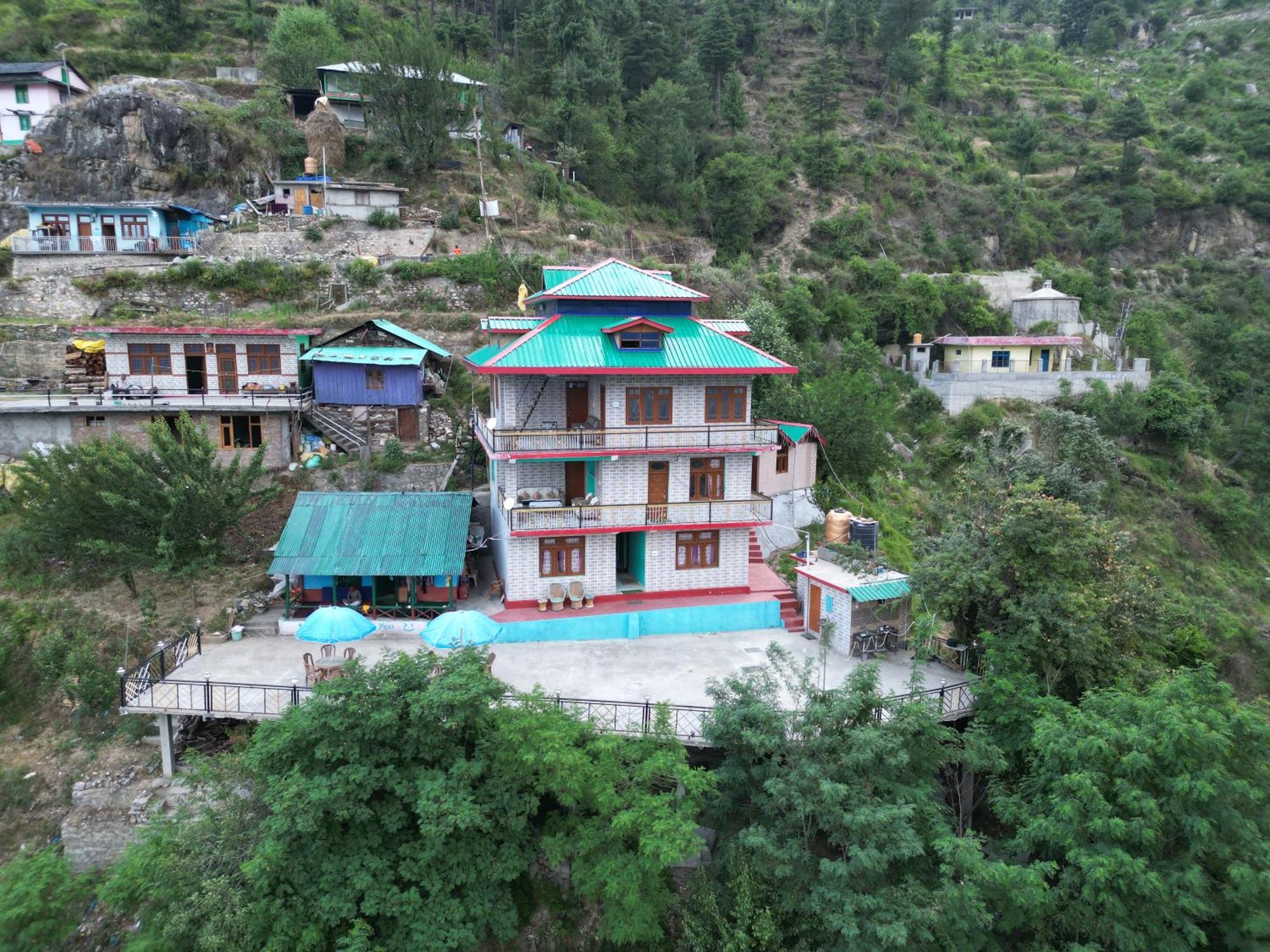 Snow View Homestay Sainj Exterior foto