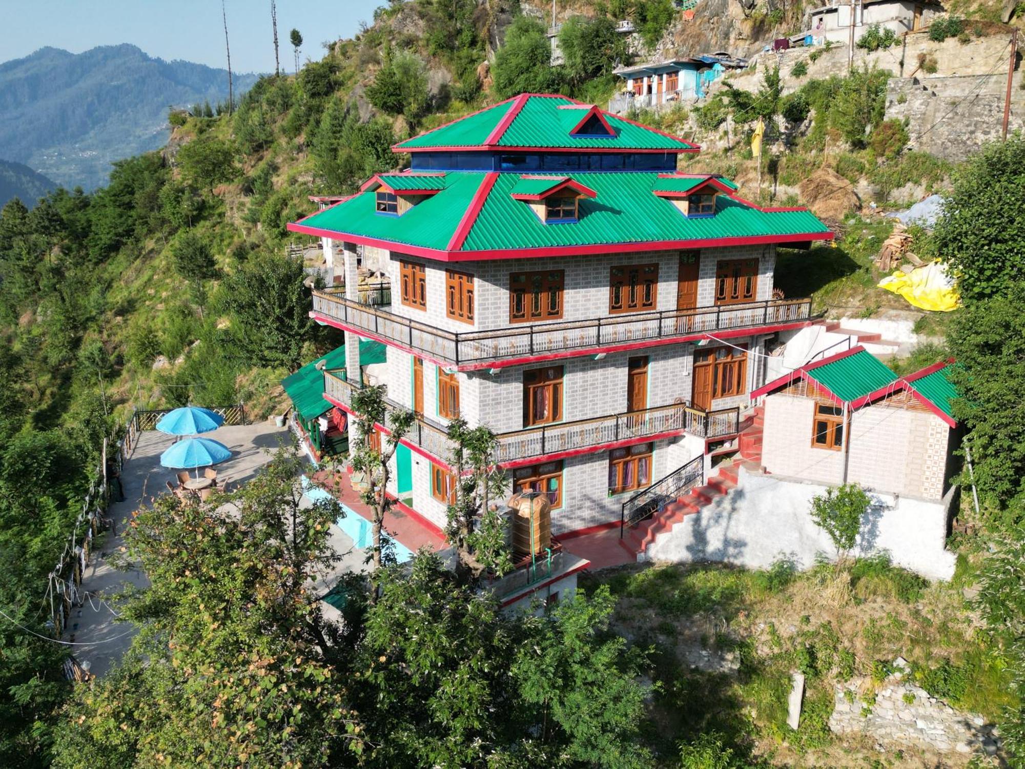 Snow View Homestay Sainj Exterior foto