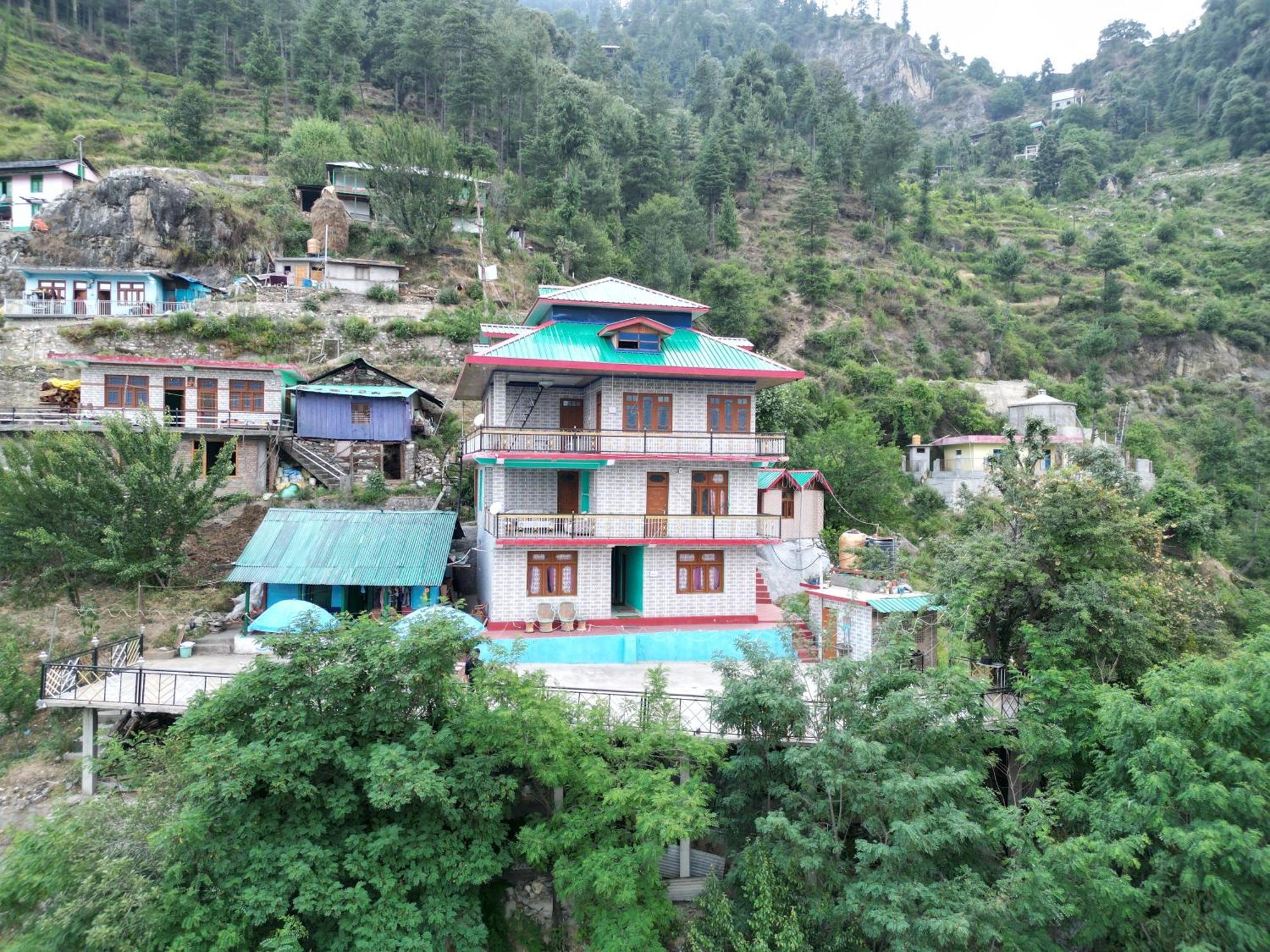 Snow View Homestay Sainj Exterior foto