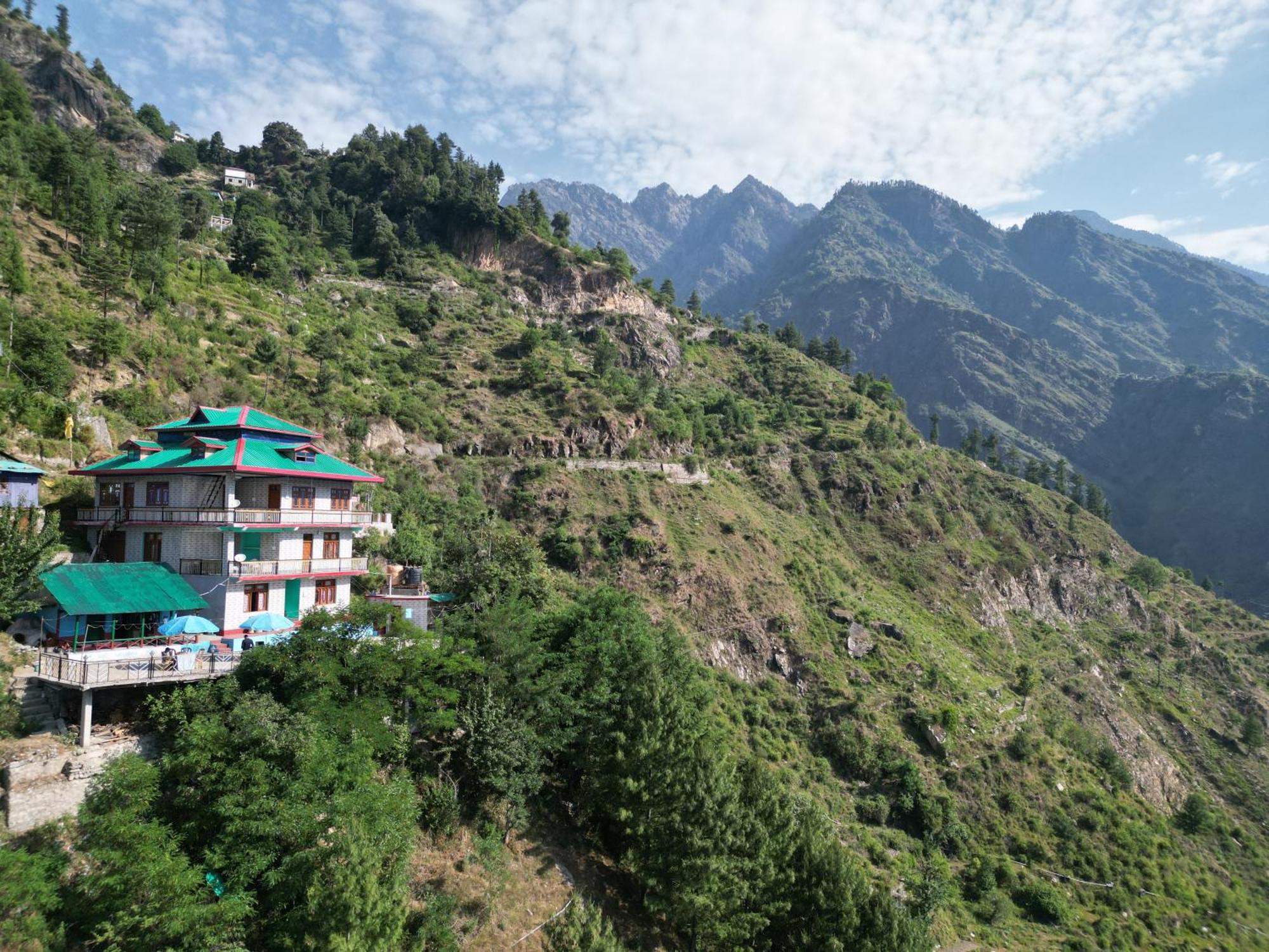 Snow View Homestay Sainj Exterior foto