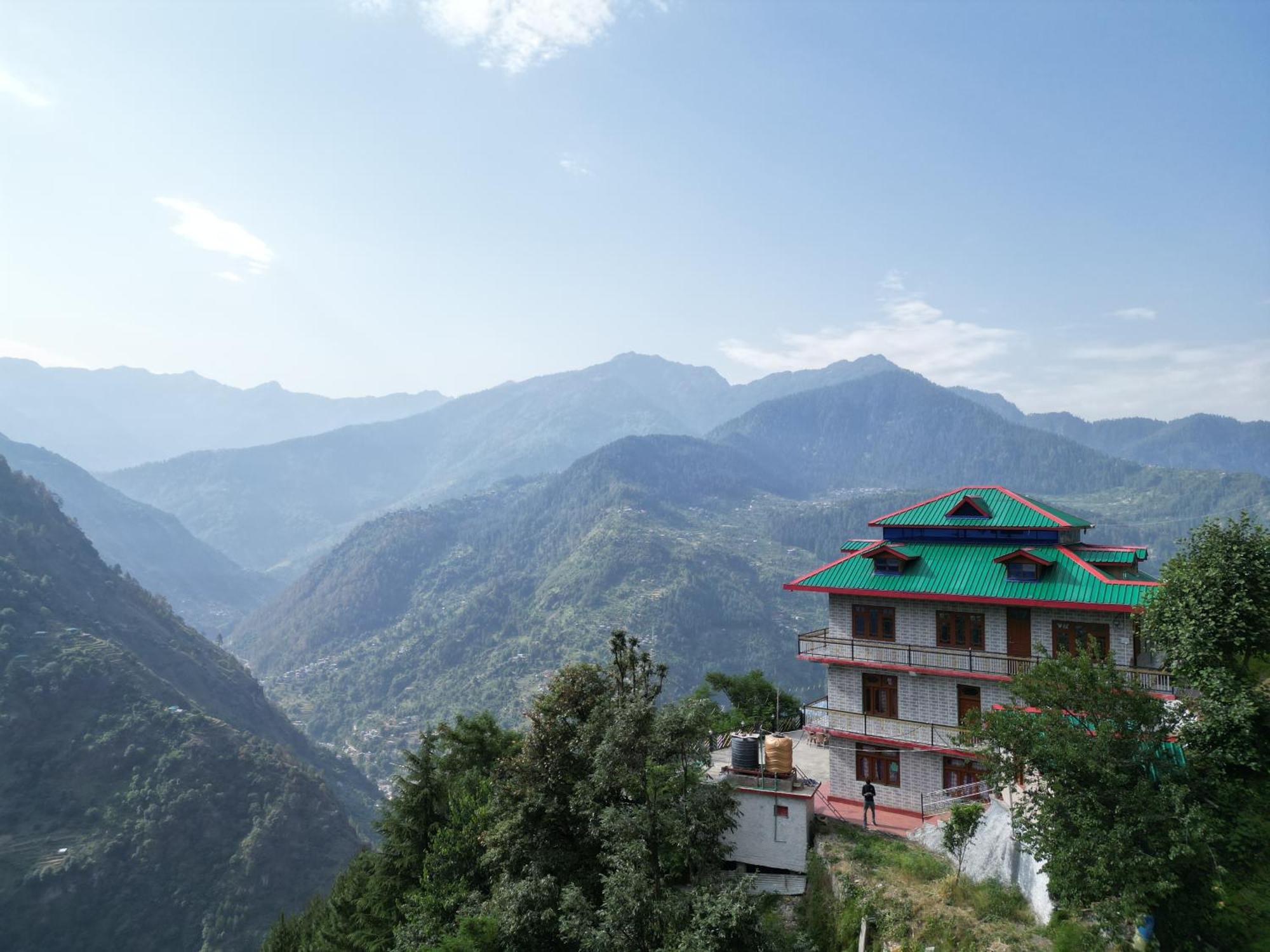 Snow View Homestay Sainj Exterior foto