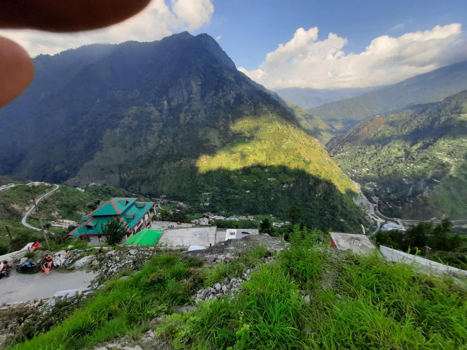 Snow View Homestay Sainj Exterior foto